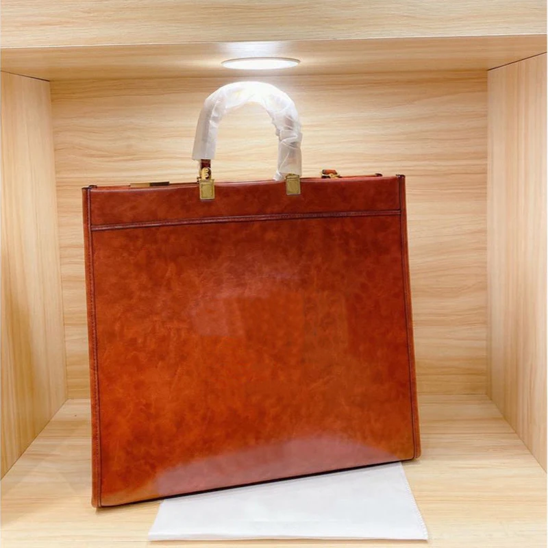 

Large-capacity new fashion retro one-shoulder shopping bag with logo, travel trend, all-match cross-body large bag female