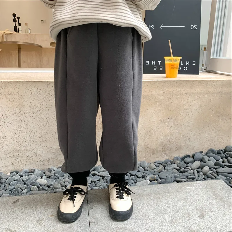 

Детские зимние теплые флисовые спортивные штаны с вышивкой, 4 цвета, свободные плотные теплые спортивные брюки для мальчиков и девочек