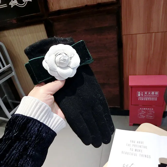 SP& CITY, Элегантные зимние женские перчатки с белой камелией для телефона, кашемировые черные перчатки, зимние женские перчатки, плотные, сохраняющие тепло