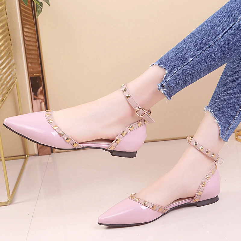 

Ladies Patent Leather T-strap Sandals With Rivets Cover Heel Shoes Fashion 2021 New Arrivals Pointed Toe Sandalias Flats