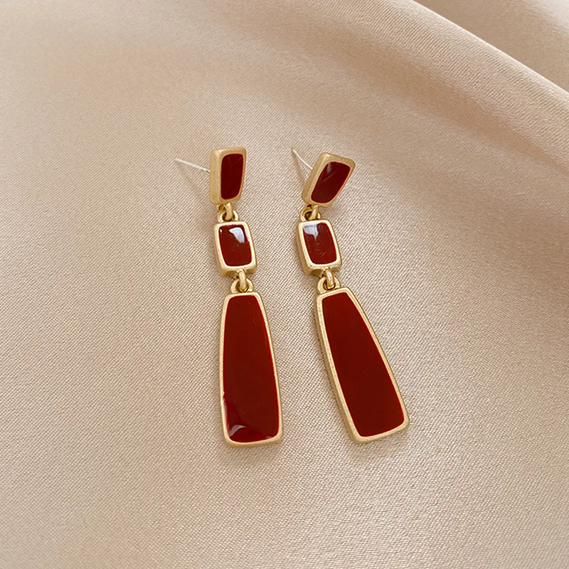 

Korean Autumn and Winter Red Earrings Women's Minority French Retro Earring for Women Girls Temperament Long Party Jewelry Gifts