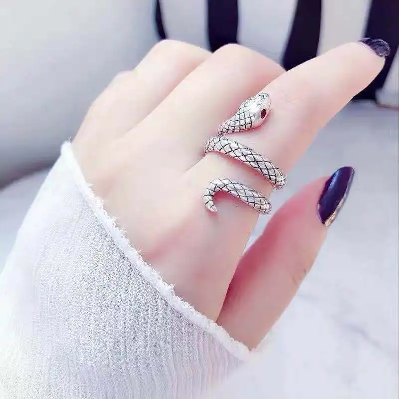 

1pcs New Retro Punk Exaggerated Spirit Snake Ring Unisex Opening Adjustable Knuckle Snake Rings Rock Ring Vintage Animal Jewelry