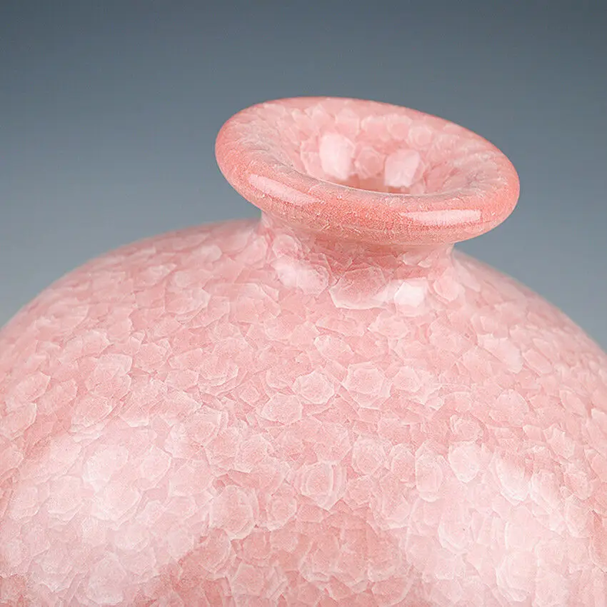 Китайская фарфоровая ваза Цзиндэчжэнь из Гуань хрустящая розовая с гранатом |