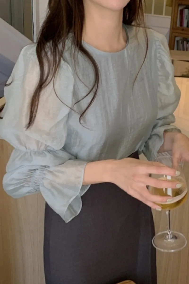 

2021 Spring New Design Women Shirts Fashion Chic Puff Long Sleeve Blouse Vintage Style O Neck Femme Blusas
