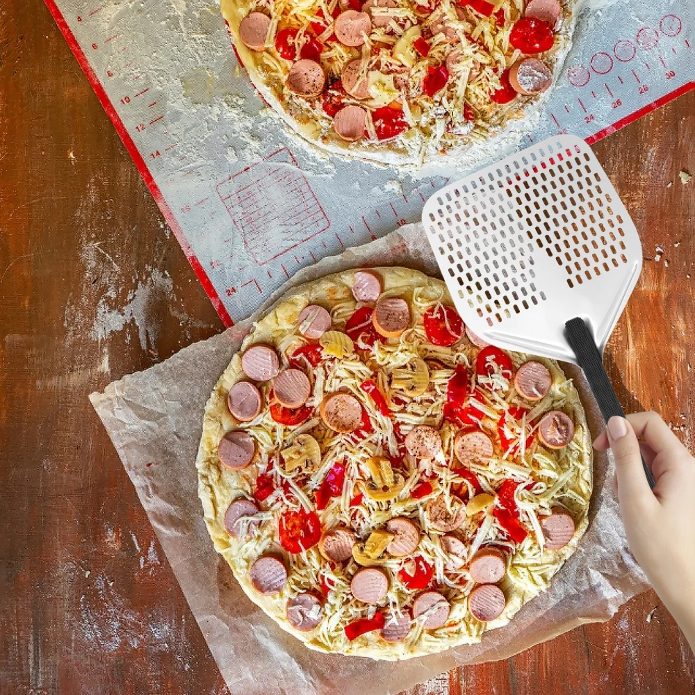 

1pc Turning Pizza Shovel Perforated Pizza Peel Professional Pizza Paddle