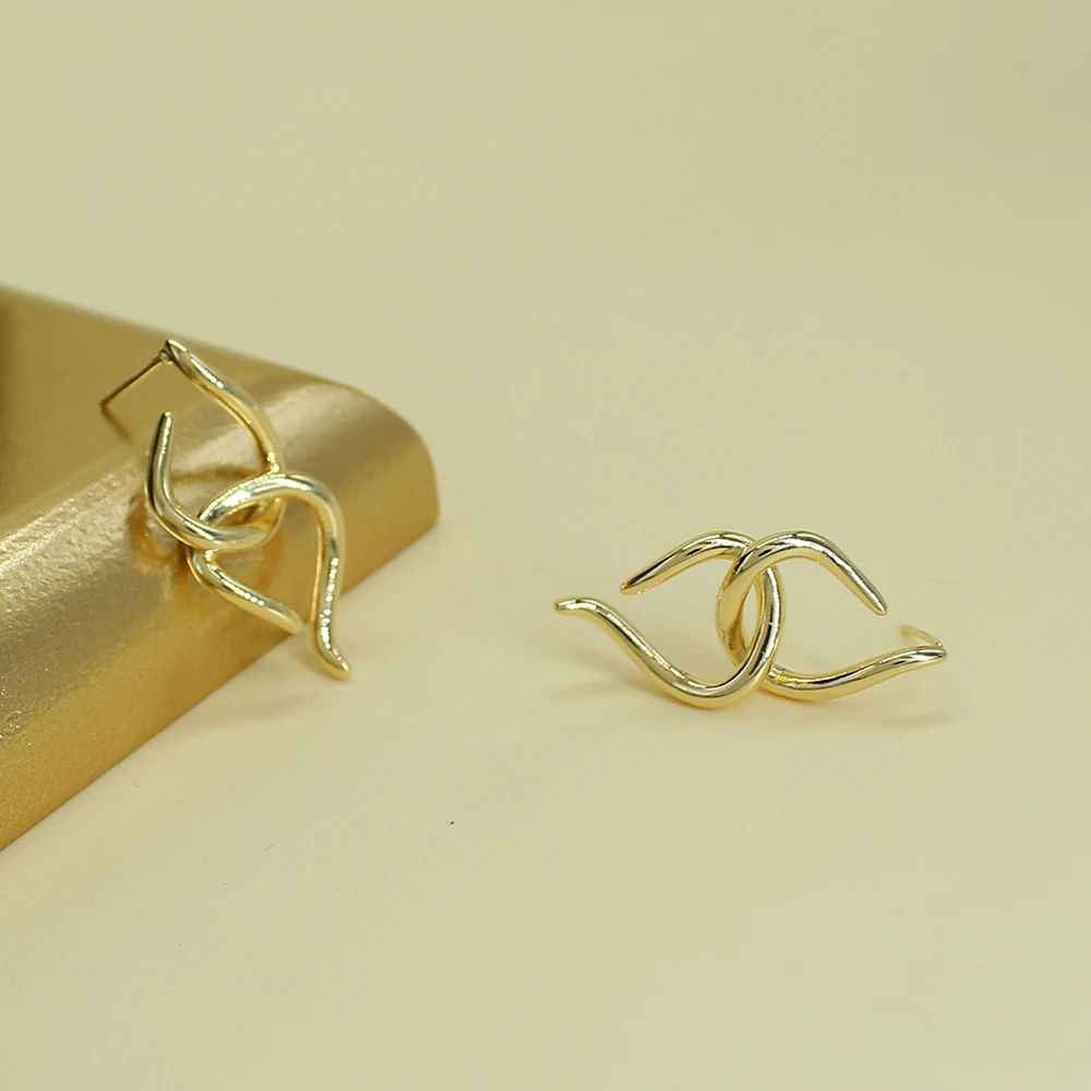 

Unusual Metallic Gold Color Geomety Pendant Earrings New Jewelry Fashion Wedding Ear Studs For Woman Men