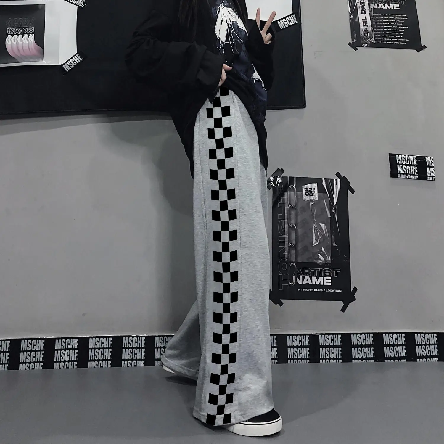 

Korean Japanese black and white stitching loose and versatile wide leg sports pants straight casual pants men's and women's