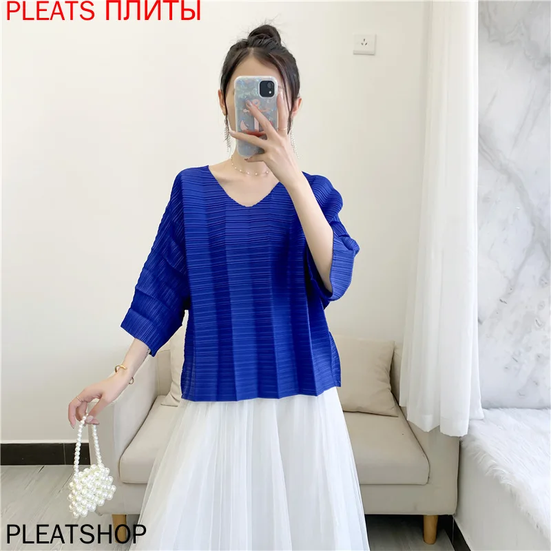 

Hand-pleated Top Loose Large Size Fashion Women's T-shirt Three-quarter Sleeves V-neck Summer New Style MIYAKE PLEATS Oversized