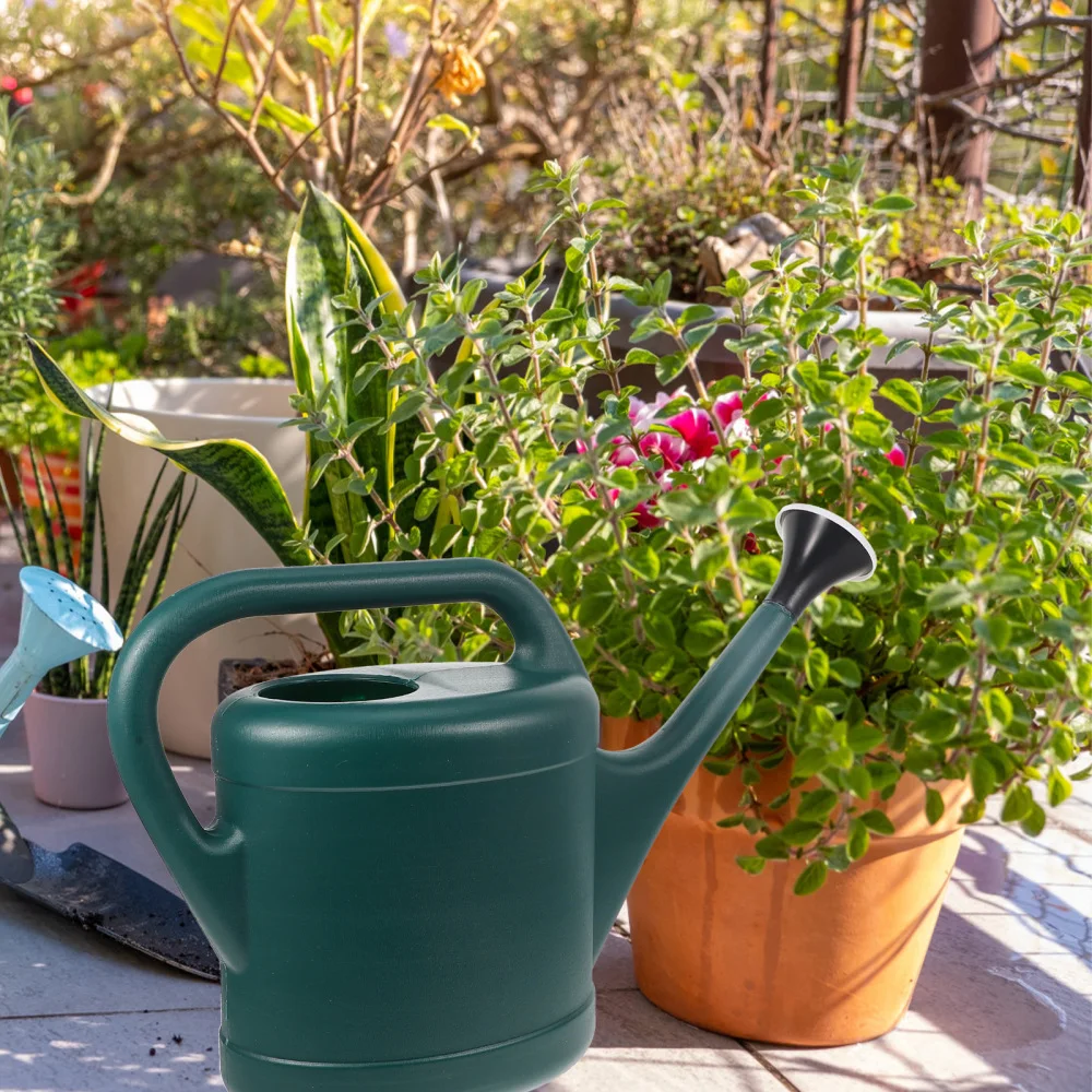 

1Pc Watering Can Watering Pot Long Nozzle Sprinkling Kettle Garden Tool