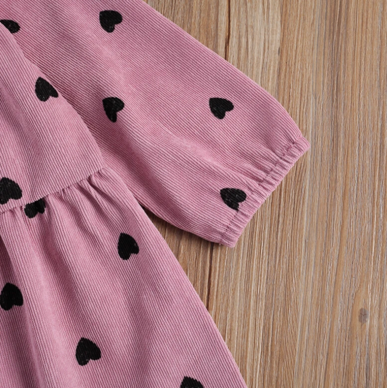 

2021 Spring Princess Baby Girls Dress Newborn Peterpan Collar Heart Print Ruffles Long Sleeve Button A-Line Swing Mini Dress