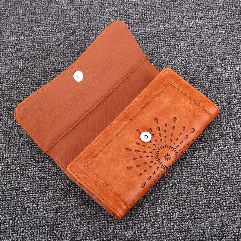 

Hollow Out Pattern Retro Wallet Female Purse PU Leather handbag Practical Women Purses Vintage Long Wallets