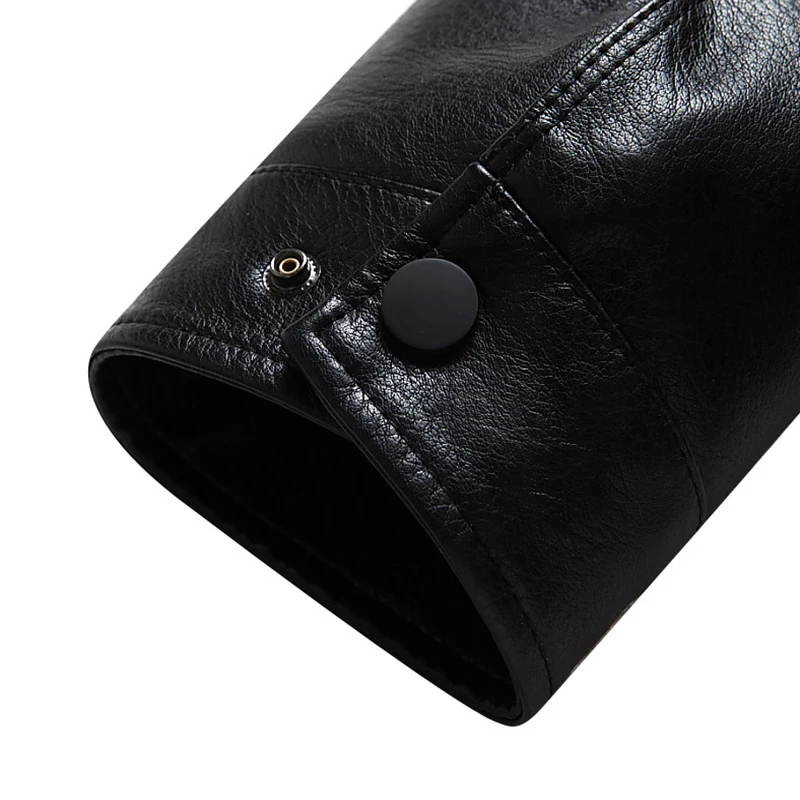 Мужская кожаная куртка с воротником из натурального меха капюшоном