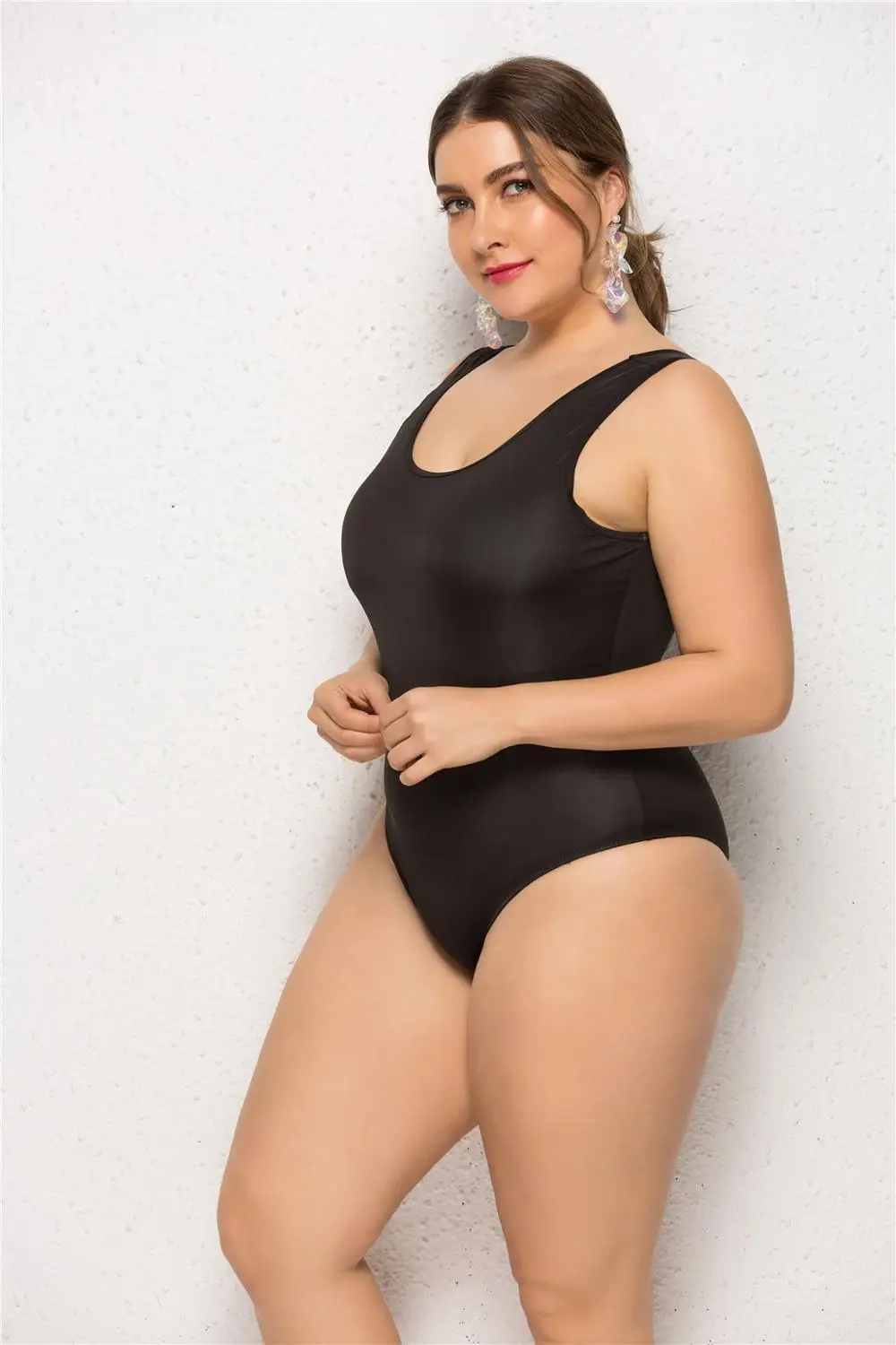 Сплошной цвет плюс размер купальный костюм без рукавов с круглым вырезом шортами