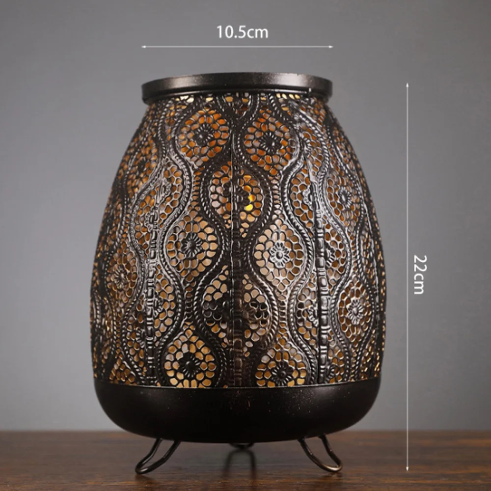 

1pc Lantern Ornament Iron Retro Lantern Adornment Home Decoration (Black)