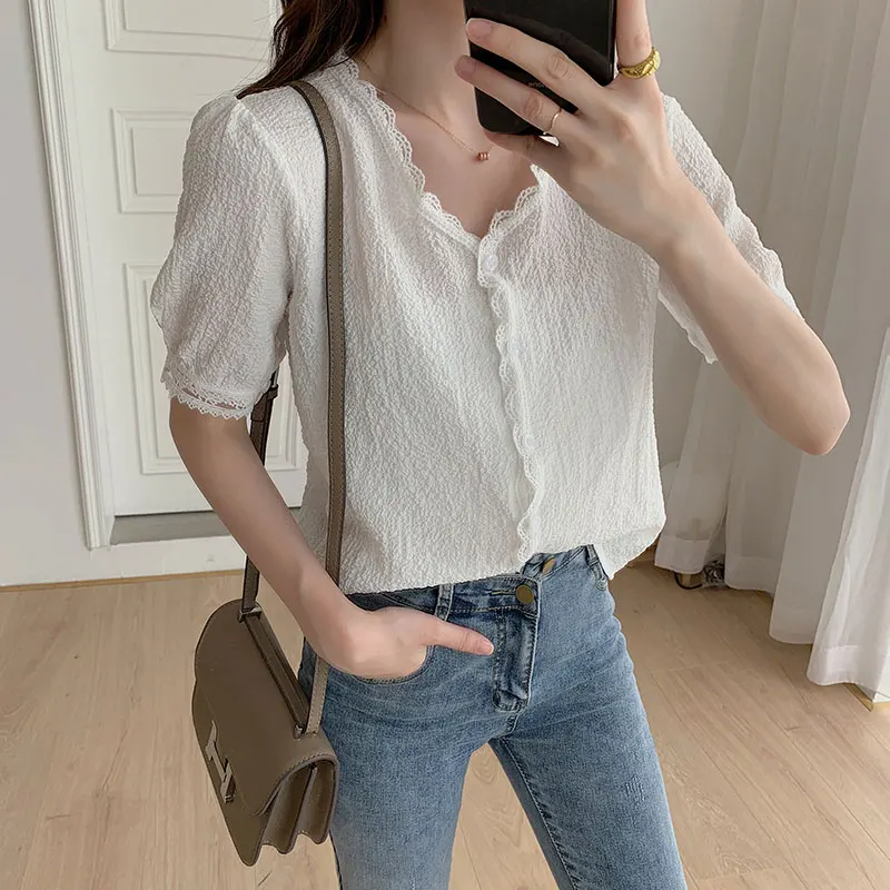 

Lace Patchwork Pleated Blouse Women Elegant Vintage White Summer Shirt Plus Size Single Breasted Tops V-Neck Short Sleeve X274