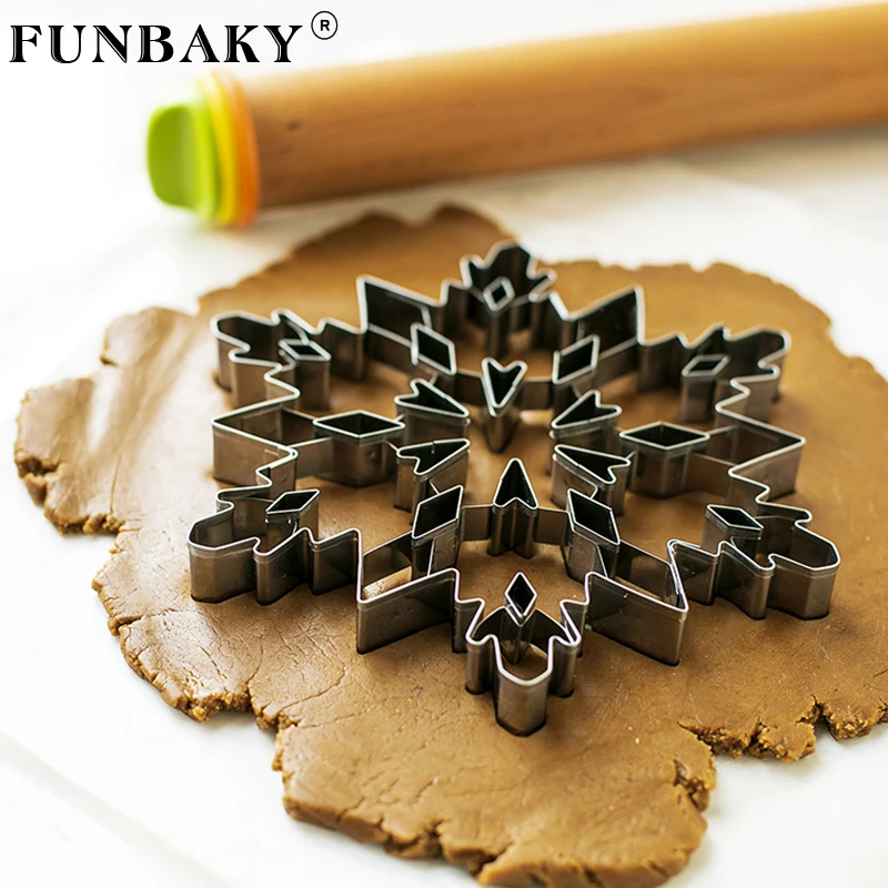 

FUNBAKY Snowflake Gingerbread Molds Christmas Mold For Baking Tools Stainless Steel Cookie Cutter Mould