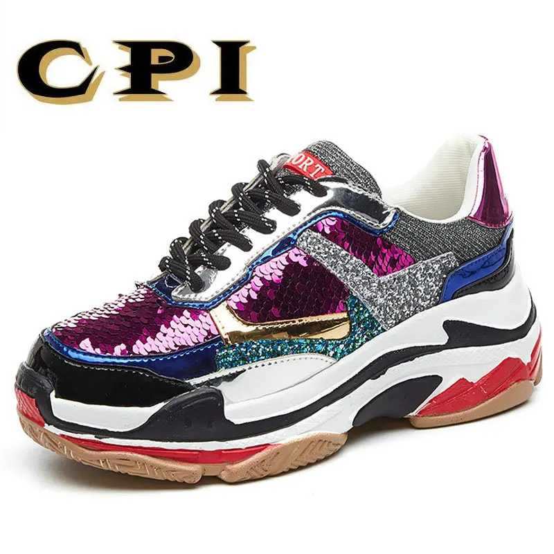 Яркие блестящие женские туфли с блестками обувь на танкетке платформе модные