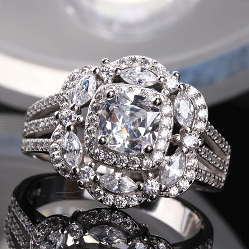 Женское кольцо с квадратными бриллиантами в форме оливковой глаз массивное