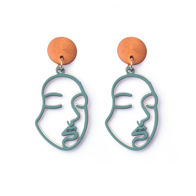

2020 Japan and South Korea new personality double-layer face contour earrings net red fashion trend retro wood earrings earrings