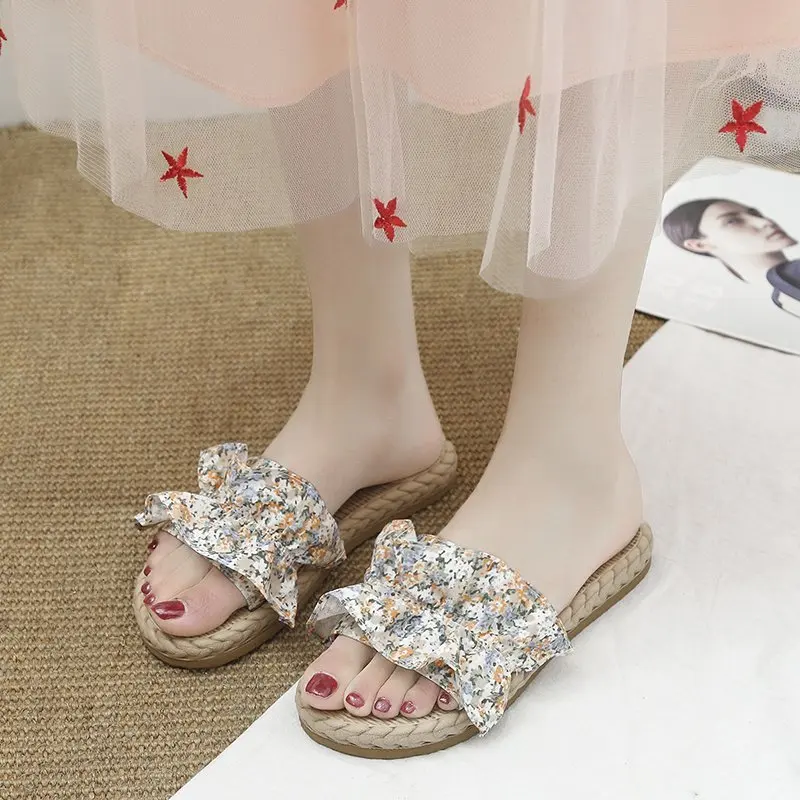 

Slippers Casual Flower Shoes Woman 2021 Pantofle Shale Female Beach Luxury New Flat Sabot Summer Rubber Floral Slides PU Fabric