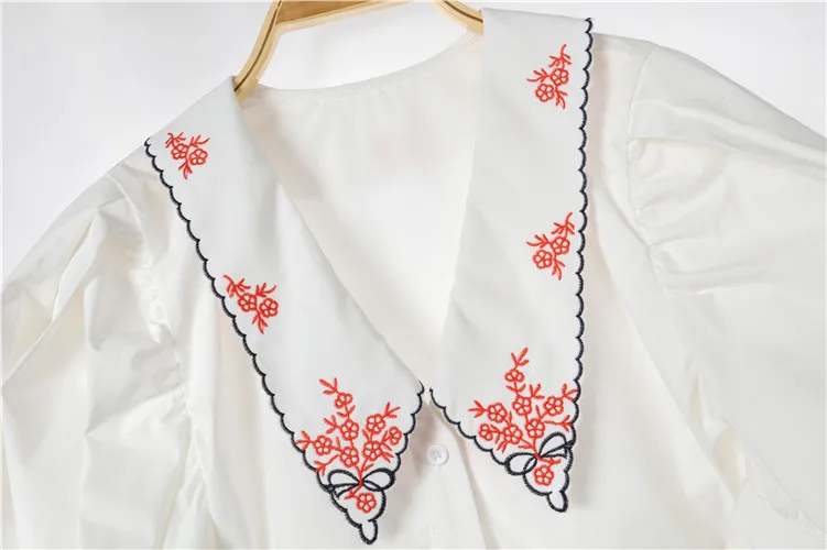 

Women White Blouse 2020 Spring Vintage Floral Embroidery Lapel Loose Half Sleeve Blouse Puff Sleeve Chiffon Runway Shirts Z014
