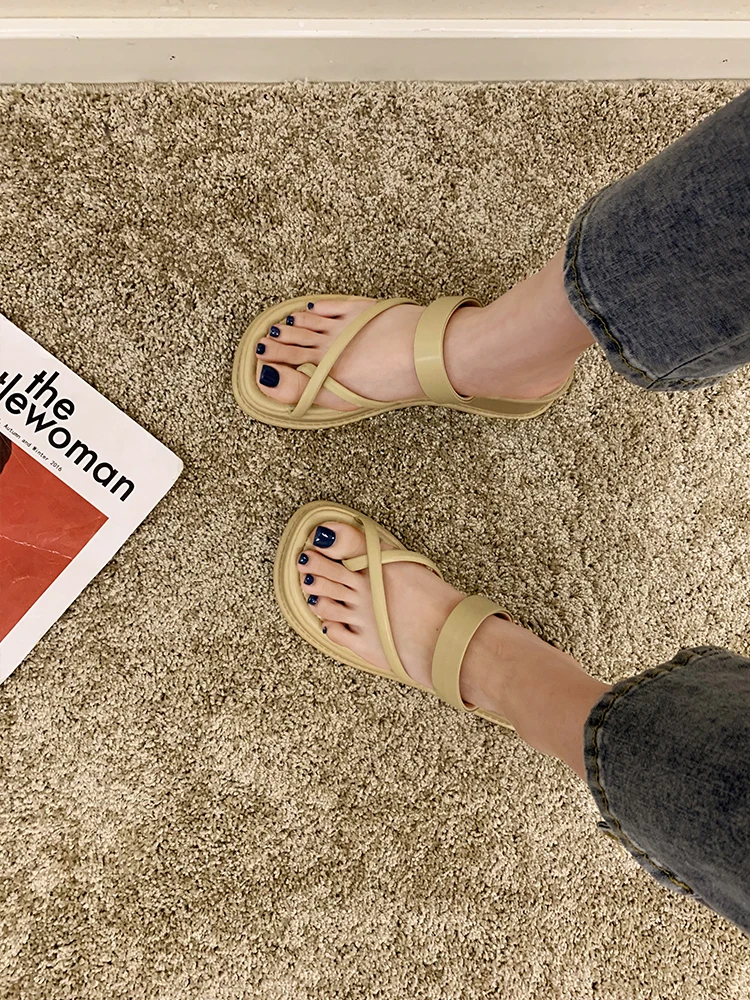 

Shoes Woman 2021 Med Female Slippers Platform Luxury Slides Rubber Flip Flops New Designer Hawaiian Flat Summer Rome Fashion Sca