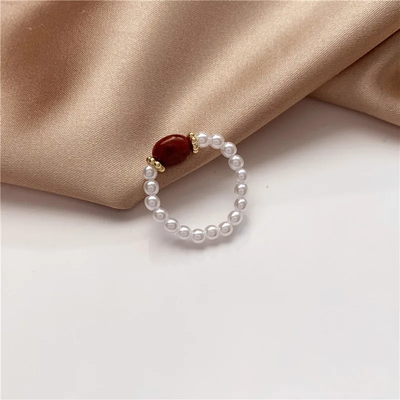 

Elegant Simulated Pearl Elastic Rings For Women Vintage Handmade Beaded Ring Girl Party Engagement Personality Fashion Jewelry