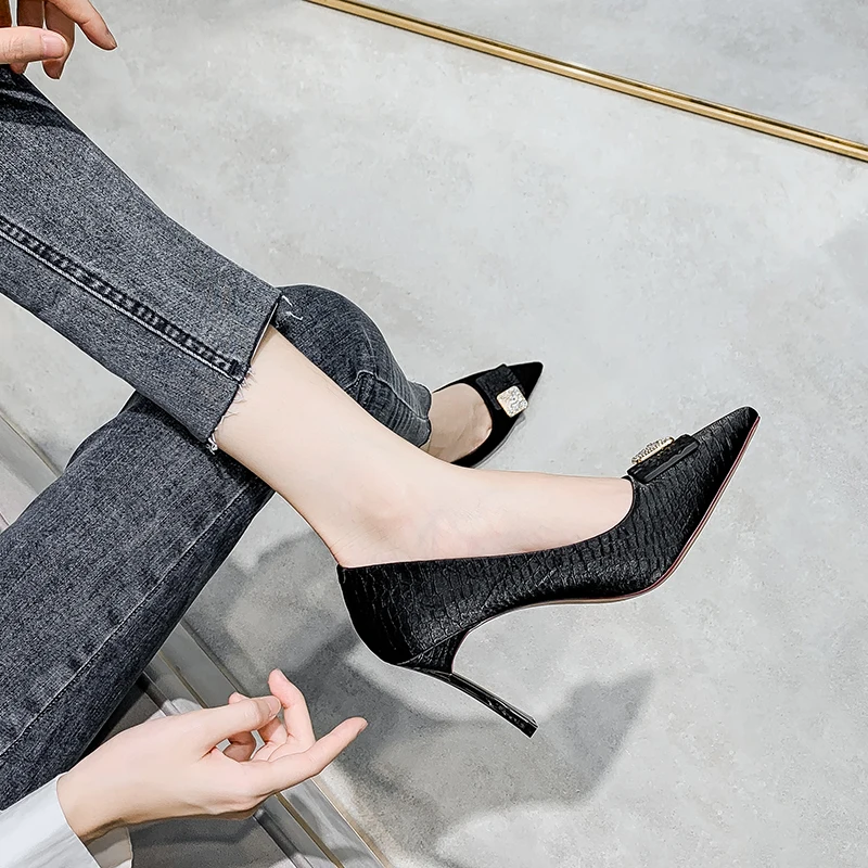 

Women's Shoes