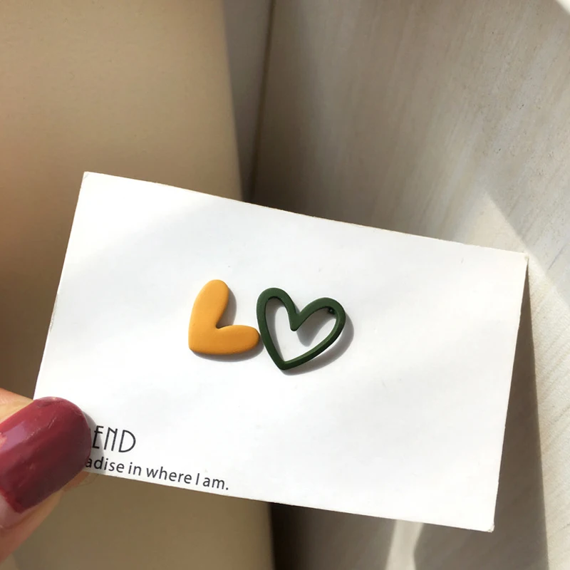 

Trend Asymmetric Hollow Heart Earrings for Women 2021 Beautiful Girl Cute Party Jewelry Korean Yellow Blue Earrings Irregular