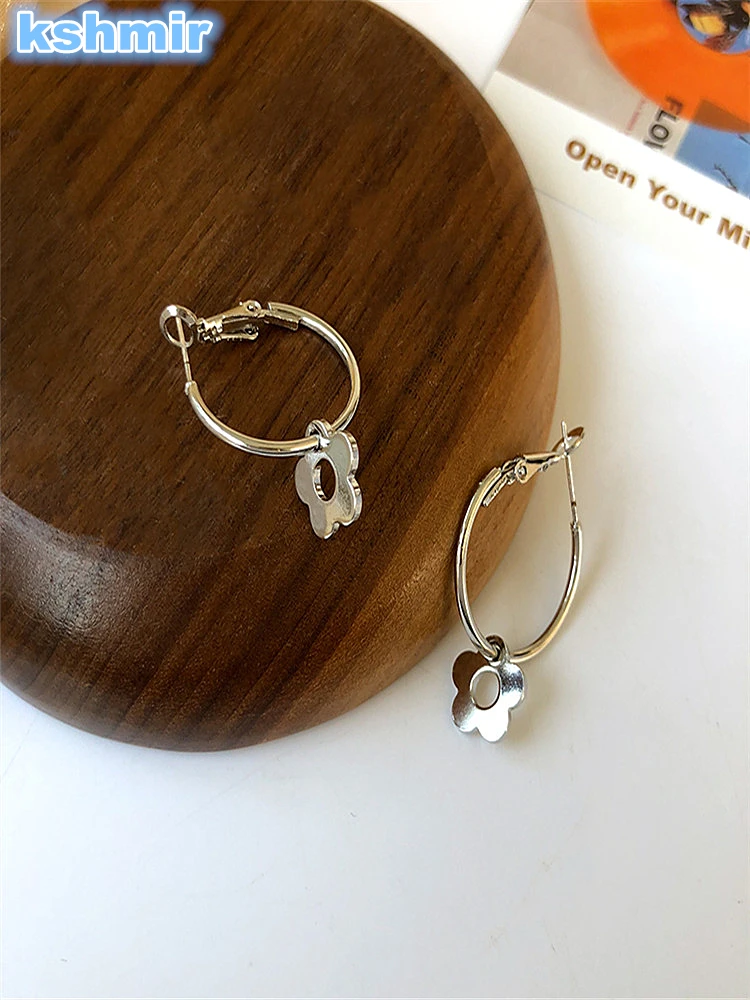 

KSHMIR sweet and simple round flower earrings INS design trend hollow circle female exquisite earrings