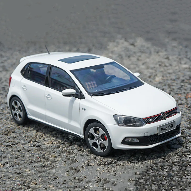 Высококачественная Модель VW 1:18 2013 из сплава модель седана литого металла с