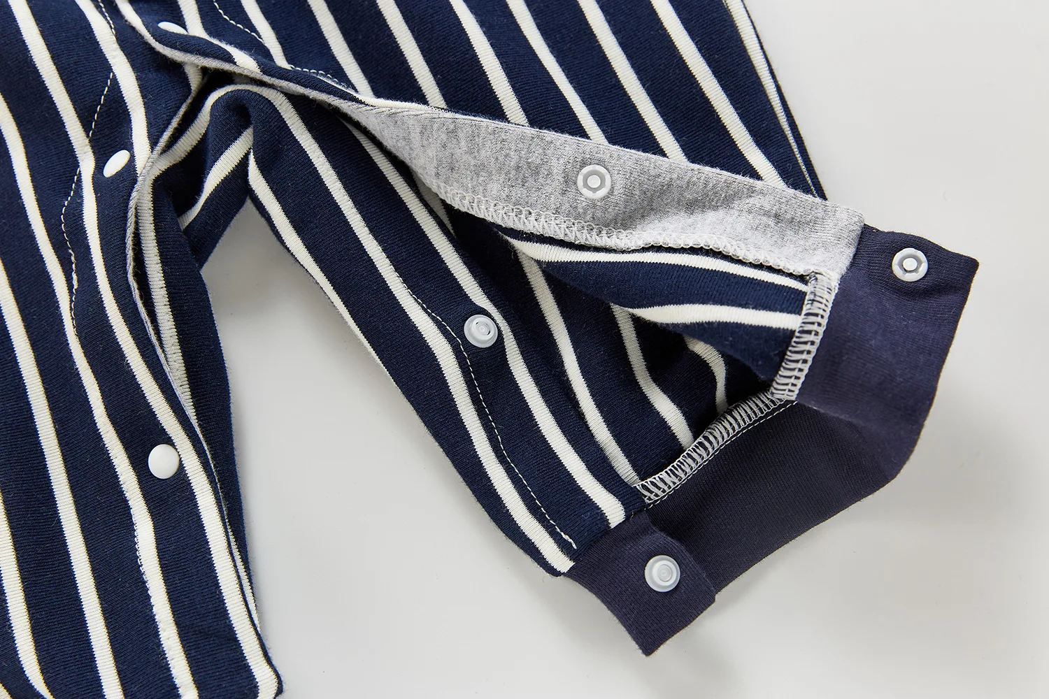 

2021 Spring Boy Baby romper Fake Two Piece Splicing Sling Jumpsuit Striped Casual Climbing baby boy romper