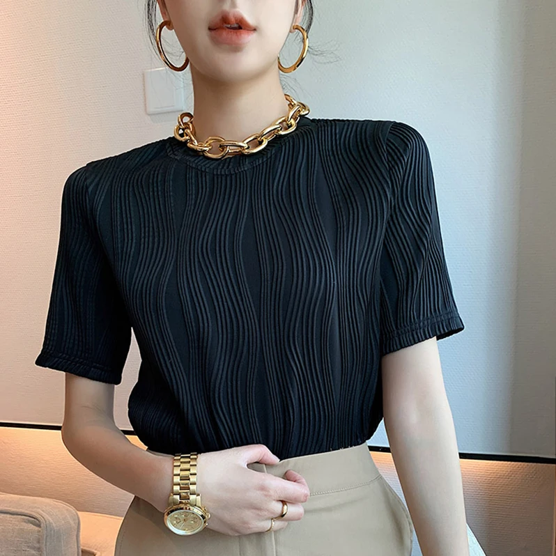 

Black ice silk short-sleeved T-shirt women summer thin section 2021 new fashion loose and thin knit sweater top women