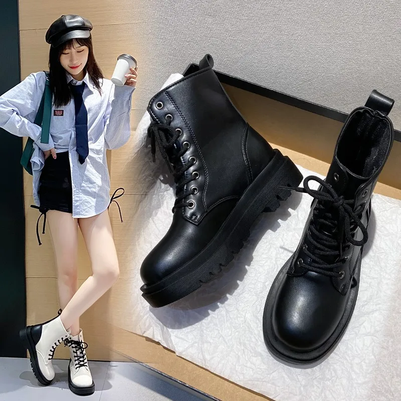 Женские мотоциклетные ботинки на платформе, черные ботинки из мягкой кожи на танкетке, со шнуровкой, Размеры 35-43, для зимы, 2021