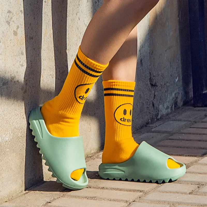 Шлепанцы для улицы и дома Нескользящие толстая подошва пляжные тапочки сланцы