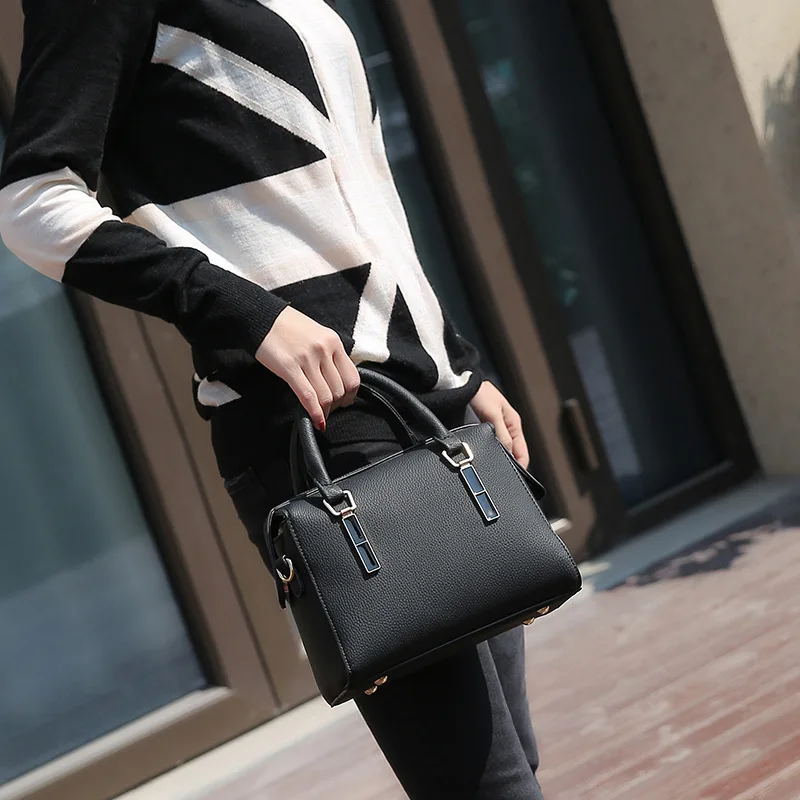 

Women Bag PU Leather Women Shoulder Bag As A Main Pendant Luxury Designer Ladies Crossbody Bag 2021 New