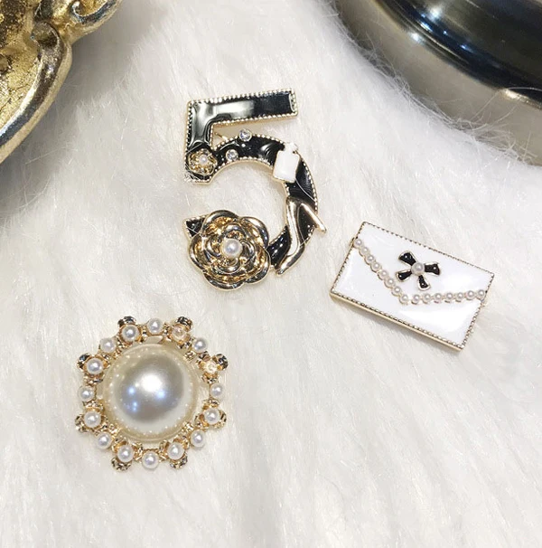 Классическая сумка с цветком камелии фотообои № 5 для женских заколок и лацканов