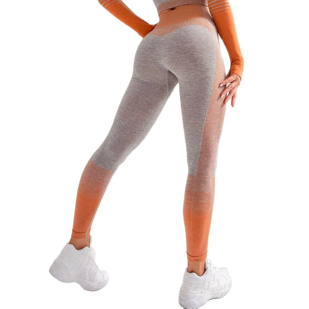 

2021 Ins quick-drying peach hip fitness leggings women European and American knitted tight fitting gradient ramp sports pants