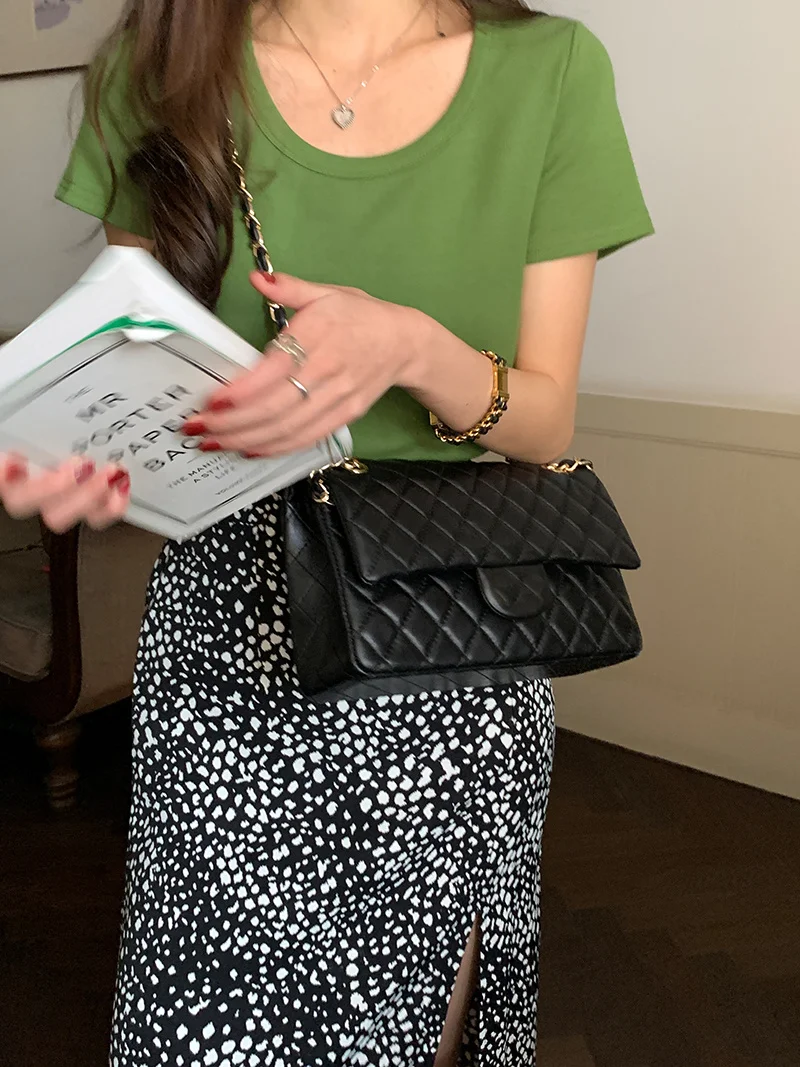 Футболка женская однотонная с коротким рукавом и круглым вырезом 6 цветов |