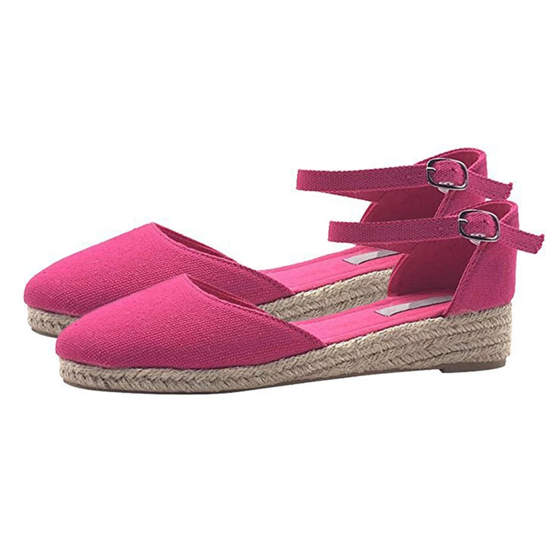 

Сандалии женские тканевые на низком каблуке, с ремешком и пряжкой