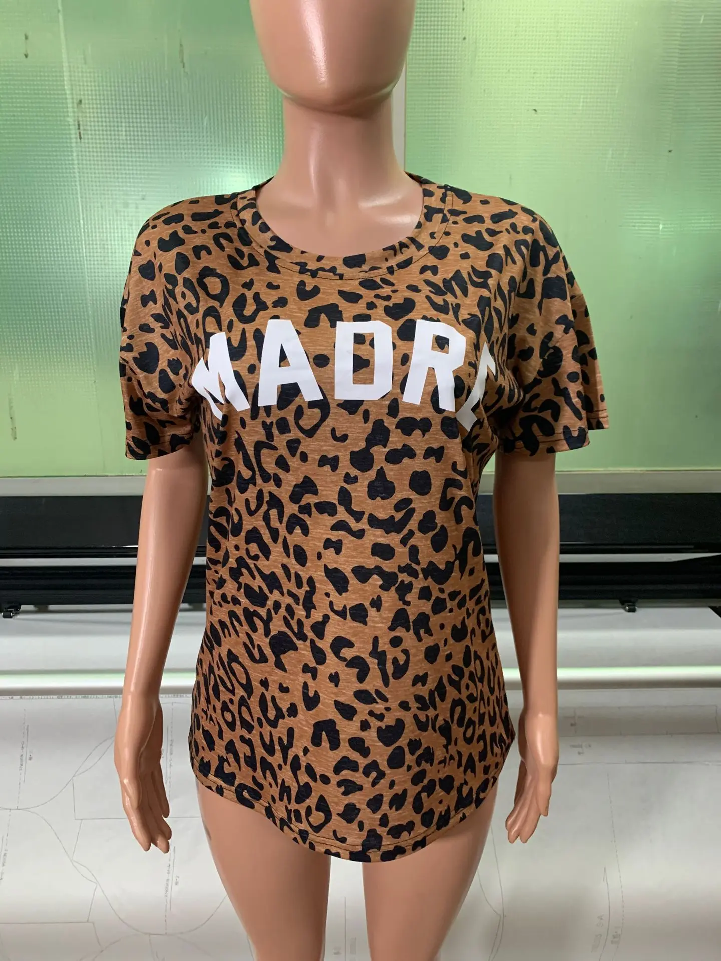 

Letter Madre Leopard Print T-shirts Women's Casual Short Sleeve O-Neck T shirt Women Summer Tops Tee f555