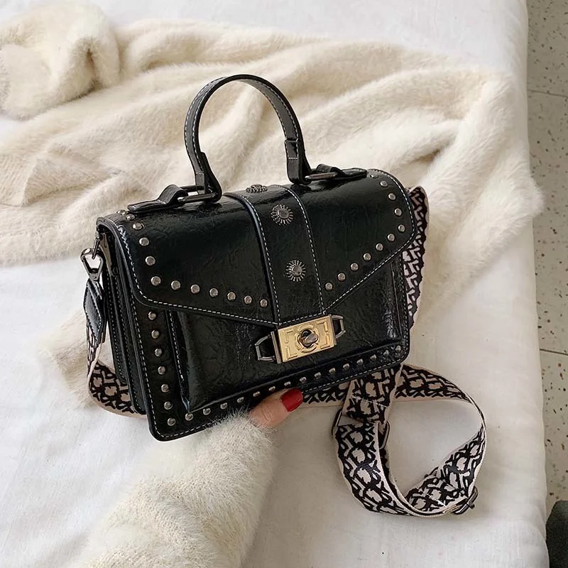 

2021 New Rivet Decor Solid Color Small Shoulder Crossbody Bags for Women Fashion Female PU Leather Messenger Bags Ladies Handabg