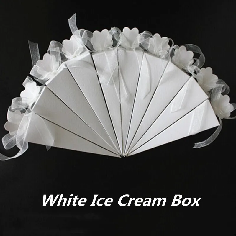 

50PCS Ice Cream Triangle Wedding Candy Box Gift Packaging Box Carton White Snow Yarn Pattern Birthday Handle Pouch Wholesale