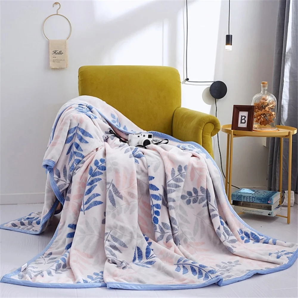 

New Style Machine Washable Super Warm Flannel Thicken Blanket for Bed Suitable For King Size