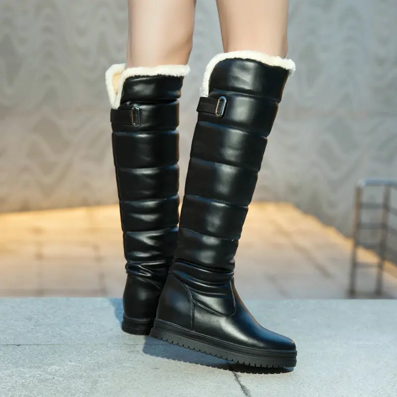 Black Buckle Зимние теплые плюшевые сапоги до колена женские удобные зимние сапоги на плоской подошве женские высокие сапоги без застежки на платформе черные, розовые, белые - Цвет: Black Buckle