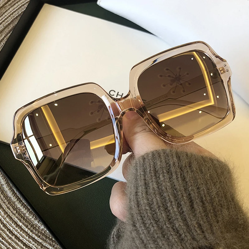 

Vintage Square Sunglasses Women Big Frame Gradient Sun Glasses Female Fashion Brand Designer Retro Black Pink Oculos De Sol