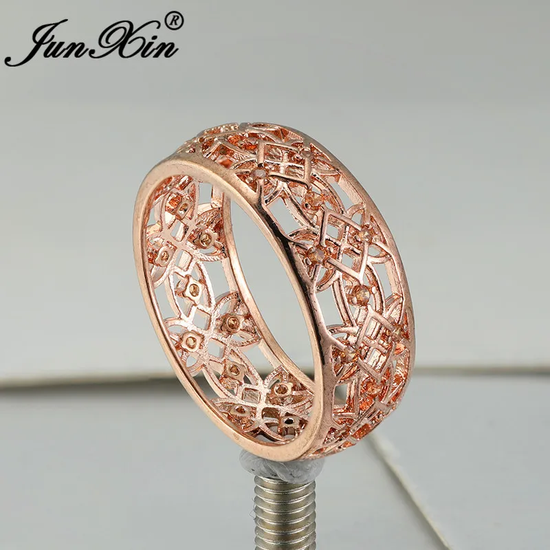 Женское кольцо из розового золота с кристаллами цвета шампанского обручальные