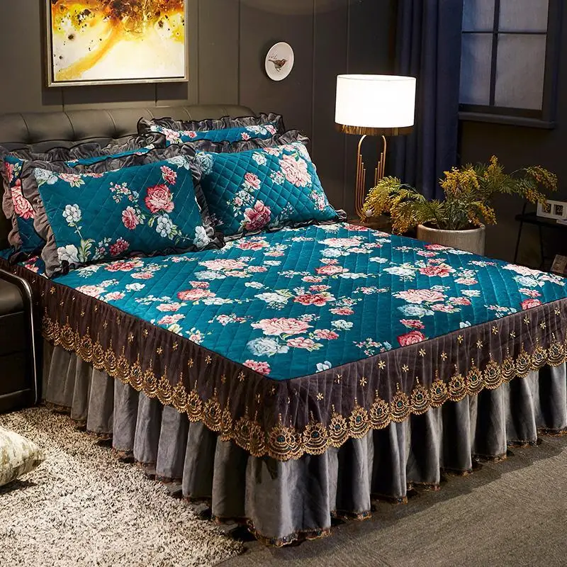 

3/5Pcs 150X200cm/180x200cm Floral printed Plush Quilted BedSpread set Ruffled Lace Bed Skirt with Match Pillowcase Bed cover set
