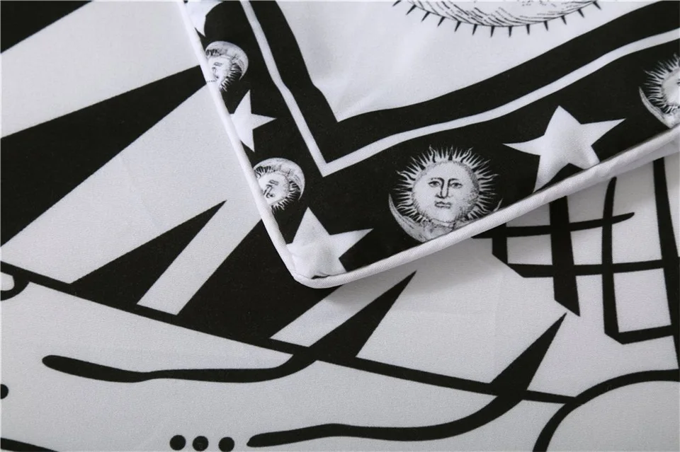 Черно-белый комплект постельного белья пододеяльник с наволочками чехол