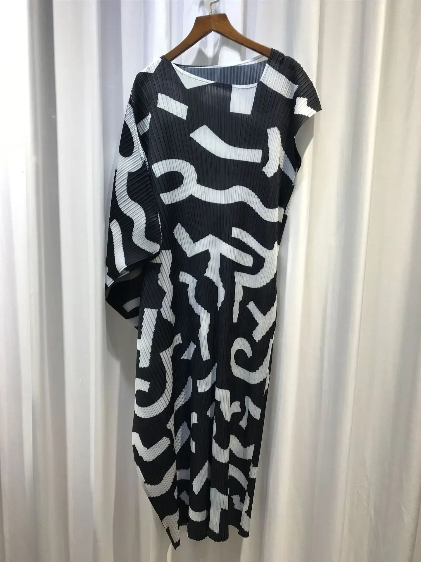 

TVVOVVIN 2021 Summer Sexy Diagonal Collar Casual Loose Printed Irregular Dress Female Fashion Mid-length Dress BWHF